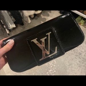 Louis Vuitton epi leather dive clutch
